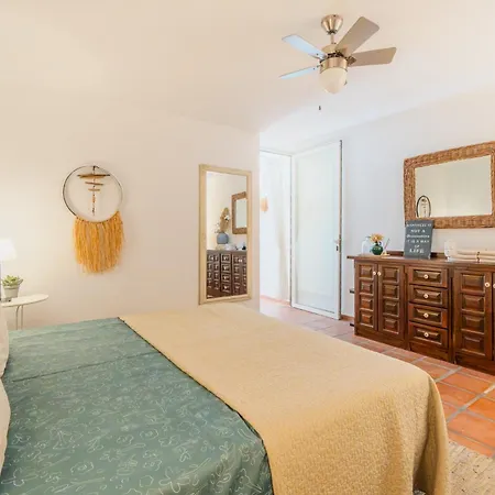 La Casa Del Burro Bed and Breakfast Nerja
